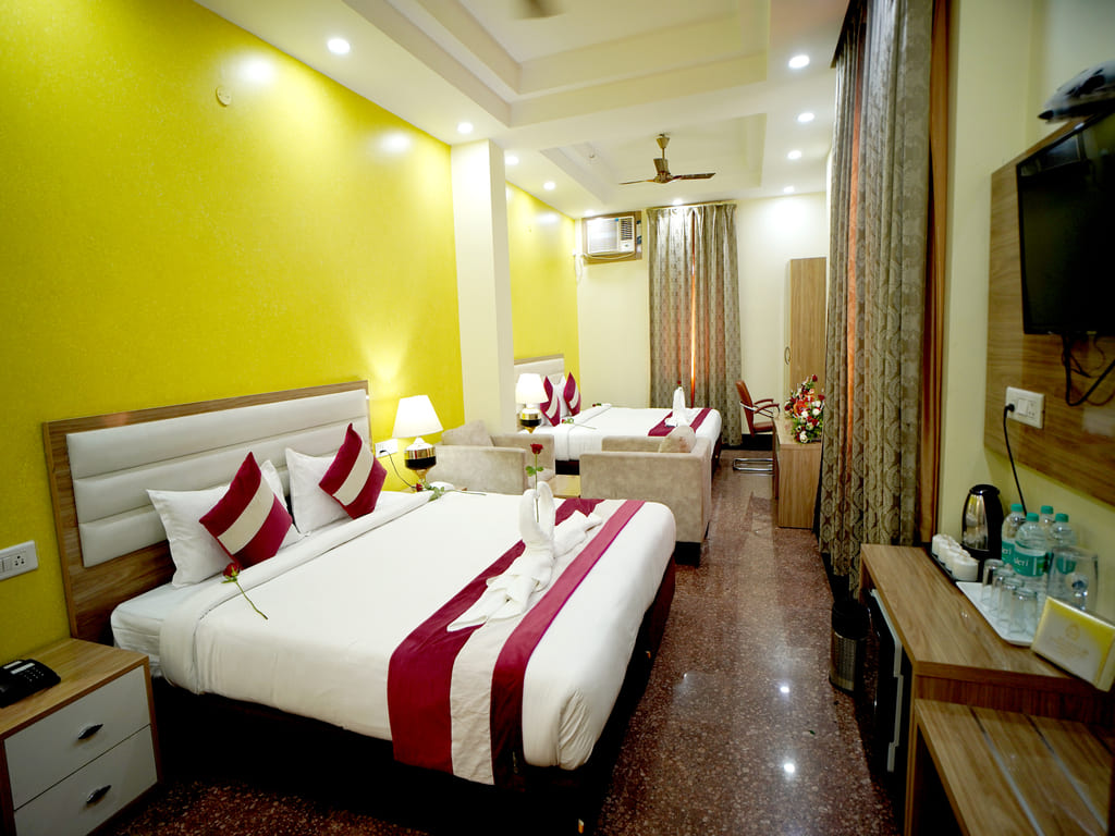 super deluxe room to stay in Vrindavan Mathura